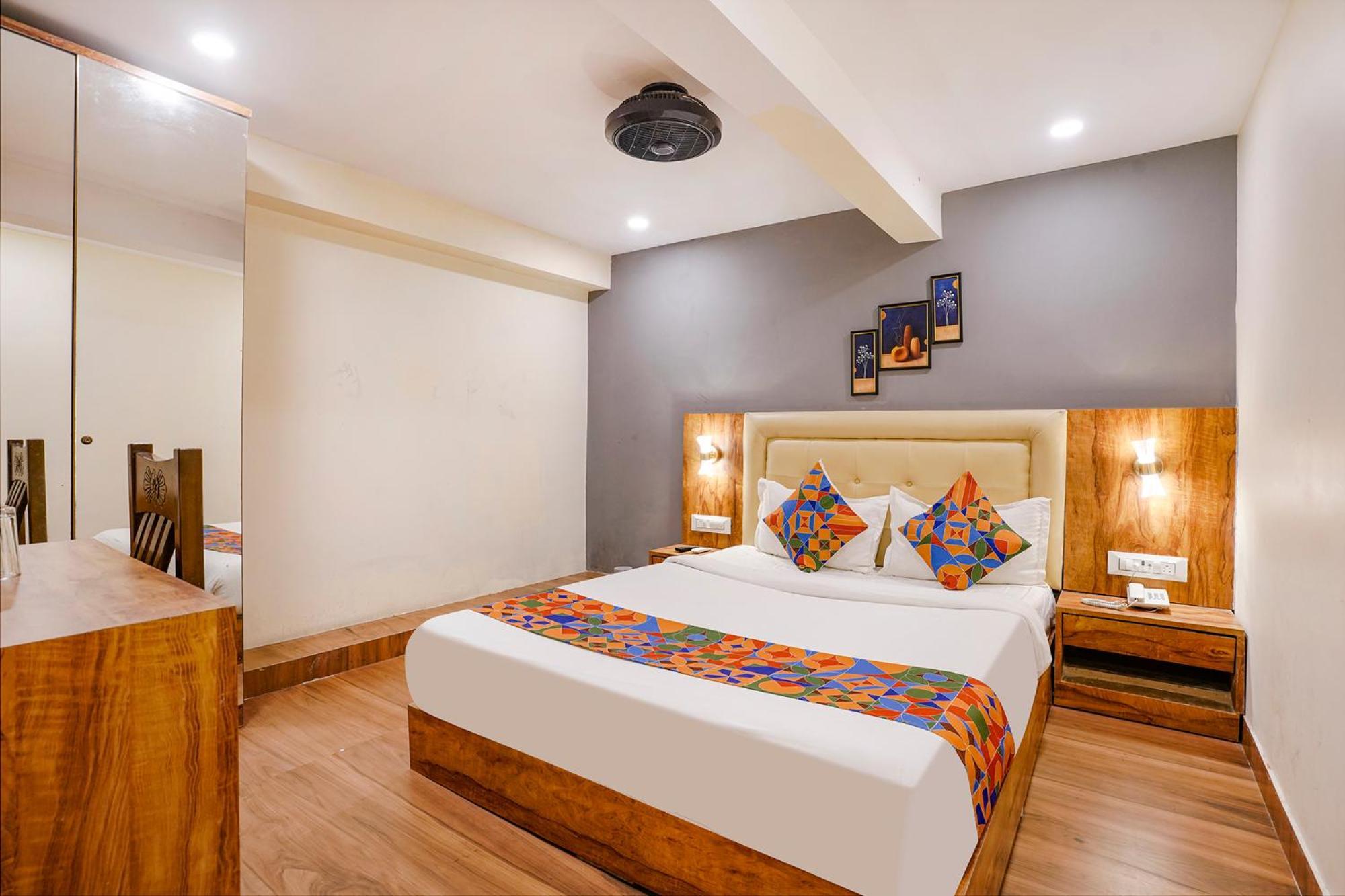 Fabhotel Grand Prime Nr Nesco Hotel Bombay Exterior foto